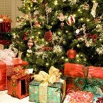 Рождественские подарки и украшения